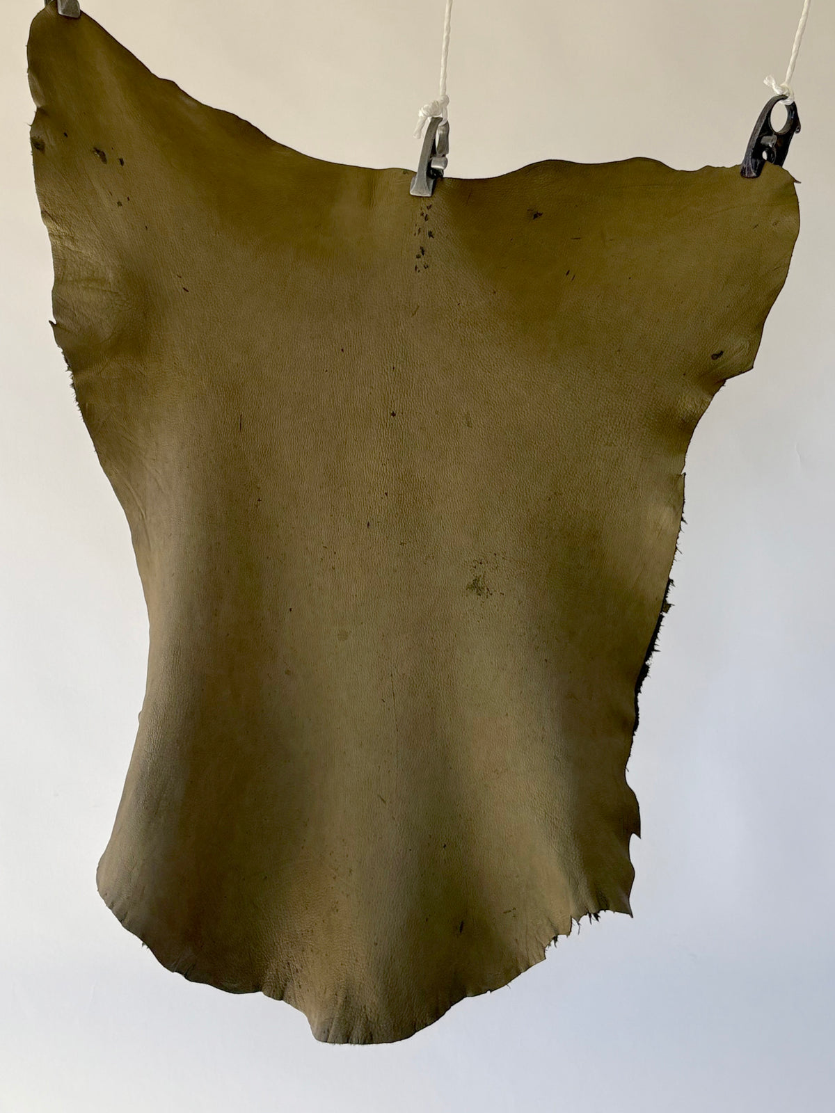 鹿革 ソフト カーキ　植物タンニン(TA023)